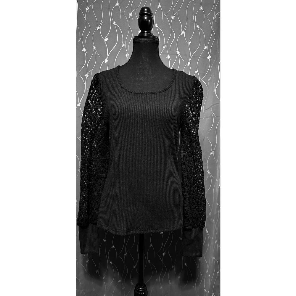 Women’s Top-Medium